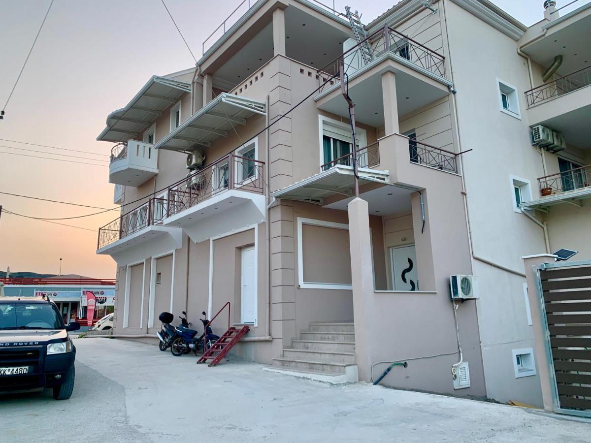 Rosa'S Apartments Lefkada City Екстер'єр фото